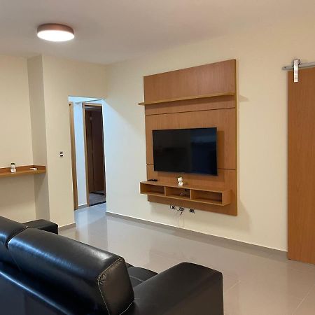Апартаменти Apartamento Com Piscina No Centro Убатуба Екстер'єр фото