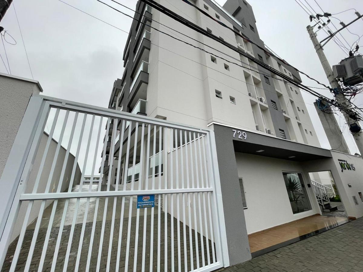 Апартаменти Apartamento Com Piscina No Centro Убатуба Екстер'єр фото