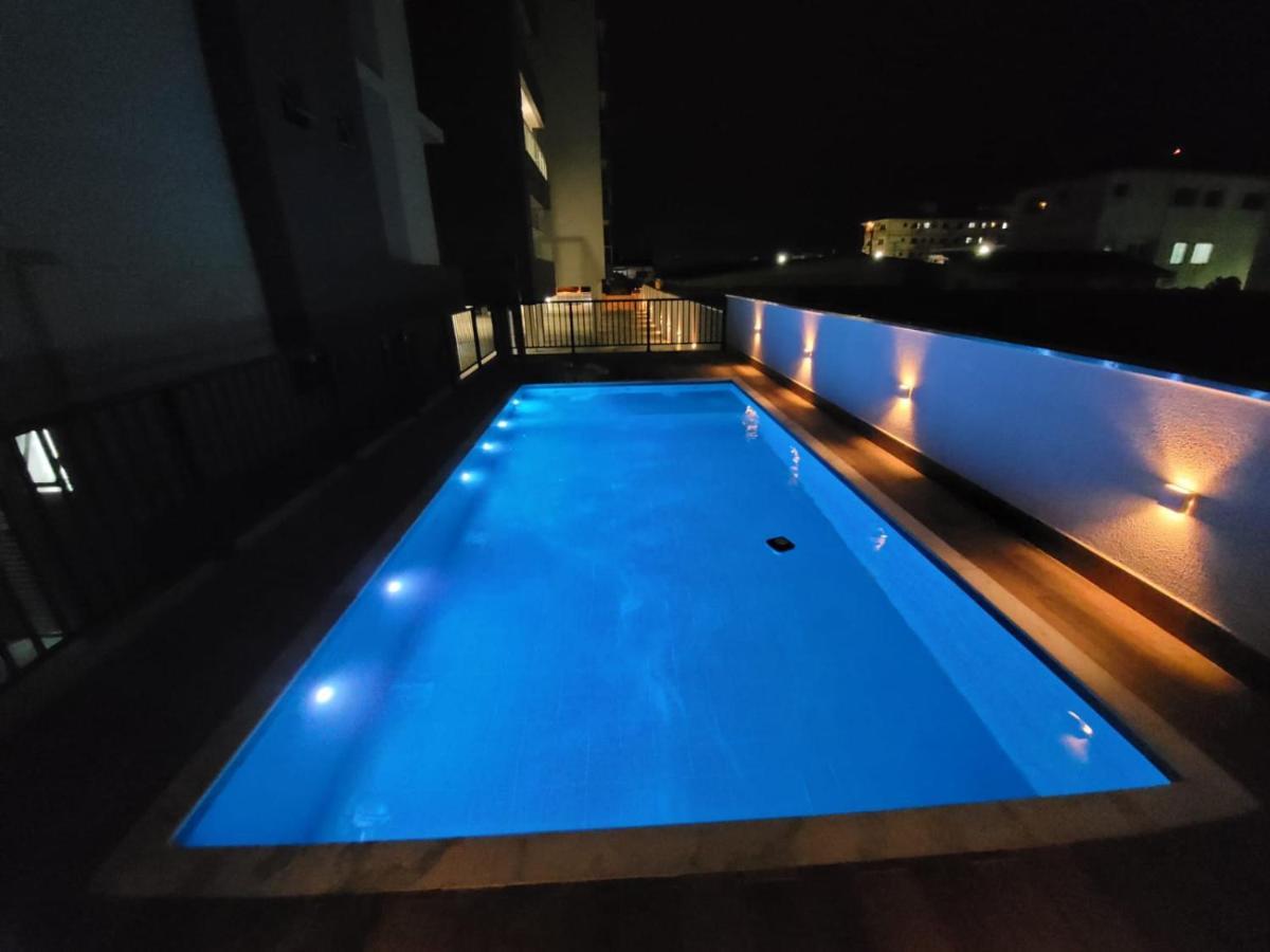 Апартаменти Apartamento Com Piscina No Centro Убатуба Екстер'єр фото