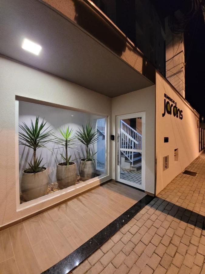 Апартаменти Apartamento Com Piscina No Centro Убатуба Екстер'єр фото