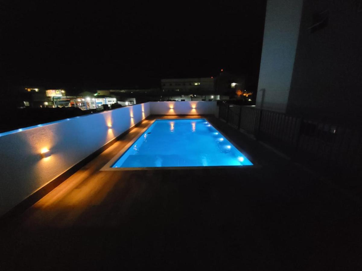 Апартаменти Apartamento Com Piscina No Centro Убатуба Екстер'єр фото